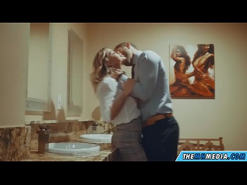 ❤️ ווען אַ באַסטי בלאָנדע סידוס איר אין אַ ציבור אָפּטריט ❤️ פּאָרן ווידעא אין פּאָרן yi.stroybassein.ru ❌️❤